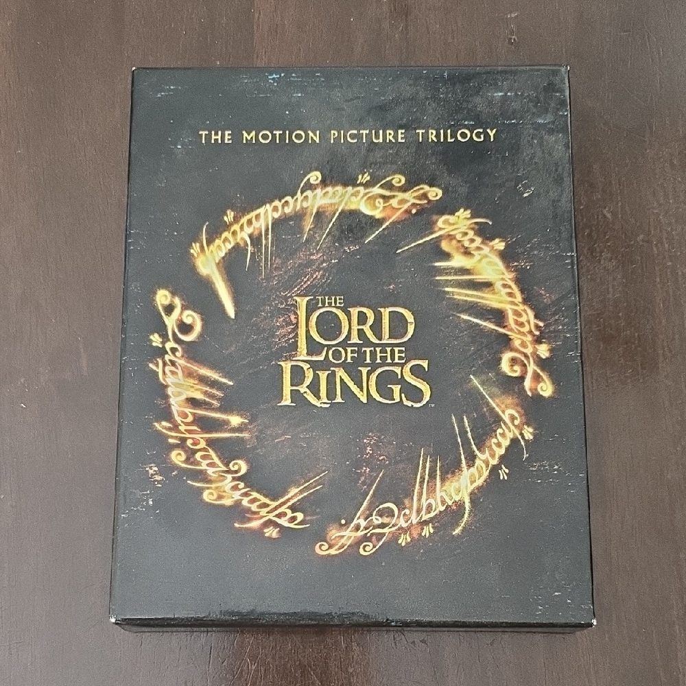The Lord of the Rings Motion Picture Trilogy Blu Ray Box Set